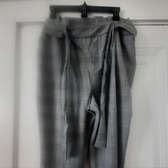 C by one high waisted tapered leg ankle length  size Large - Picture 2 of 13